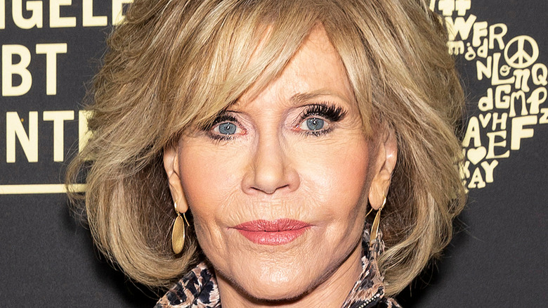 Jane Fonda poses on red carpet